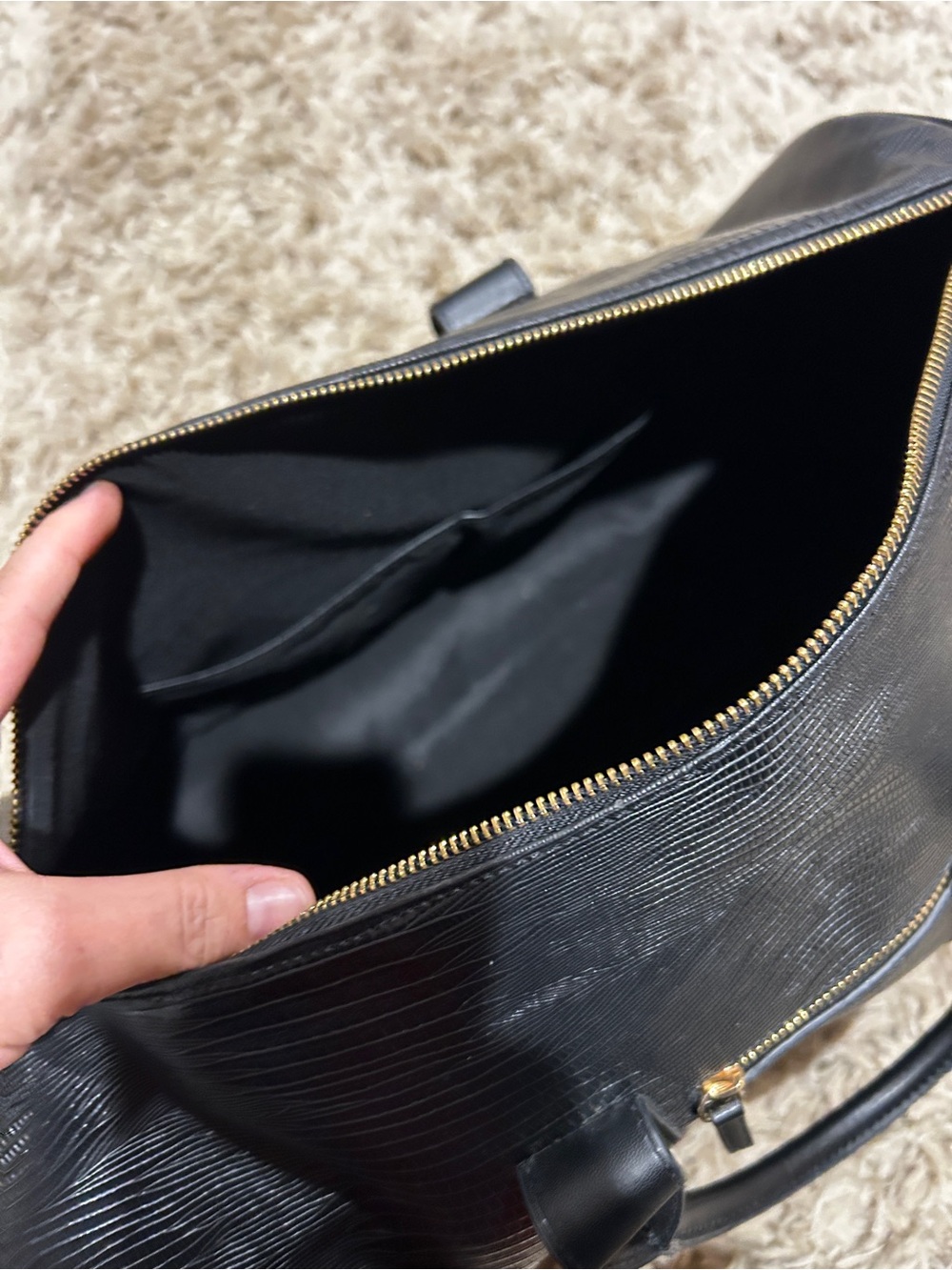 Amy Miller Black Faux Leather Snake Skin Textured Leather Weekender Bag - Picture 2 of 6